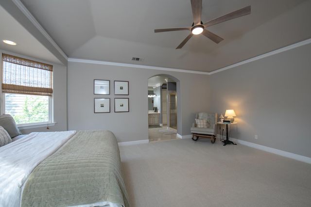 2547 W Lake Van Ness Circle, Fresno, CA 93711