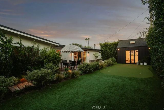 271 Camellia Lane, Costa Mesa, CA 92627