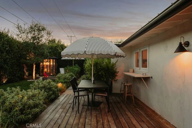 271 Camellia Lane, Costa Mesa, CA 92627