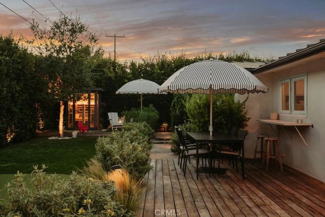 271 Camellia Lane, Costa Mesa, CA 92627