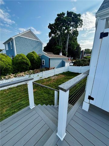 433 Wolcott Avenue, Middletown, RI 02842