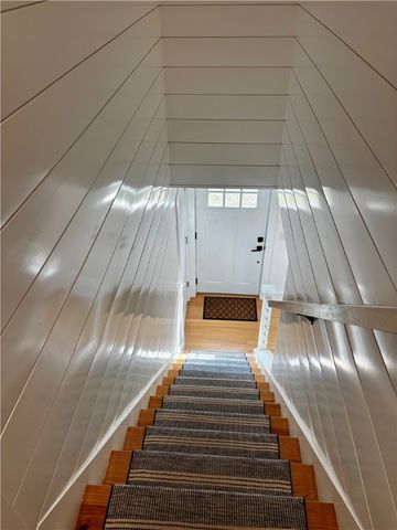 433 Wolcott Avenue, Middletown, RI 02842