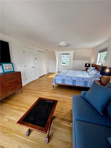 433 Wolcott Avenue, Middletown, RI 02842