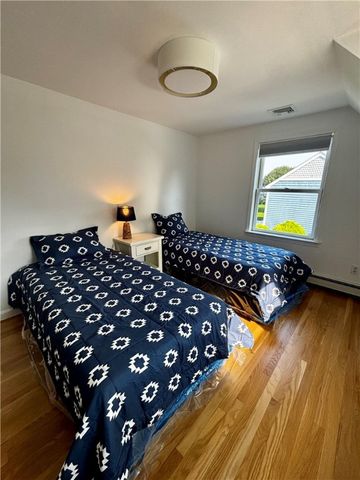 433 Wolcott Avenue, Middletown, RI 02842