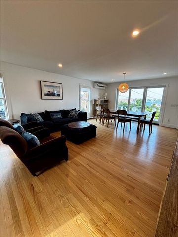 433 Wolcott Avenue, Middletown, RI 02842