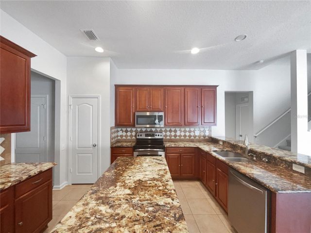 2046 HEARTLAND CIRCLE, Valrico, FL 33594