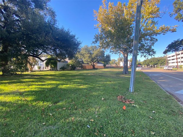 4800 Bellaire Boulevard, Bellaire, TX 77401