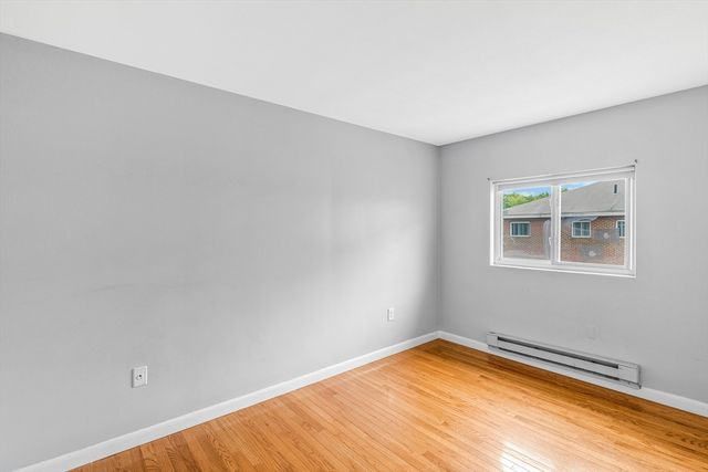 7 Glen Ave 11, Chelmsford, MA 01824