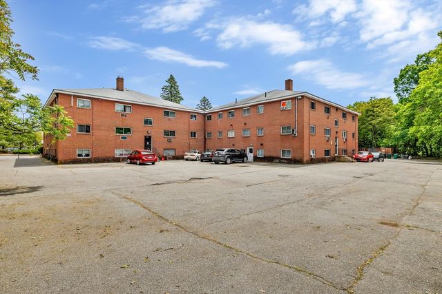 7 Glen Ave 11, Chelmsford, MA 01824