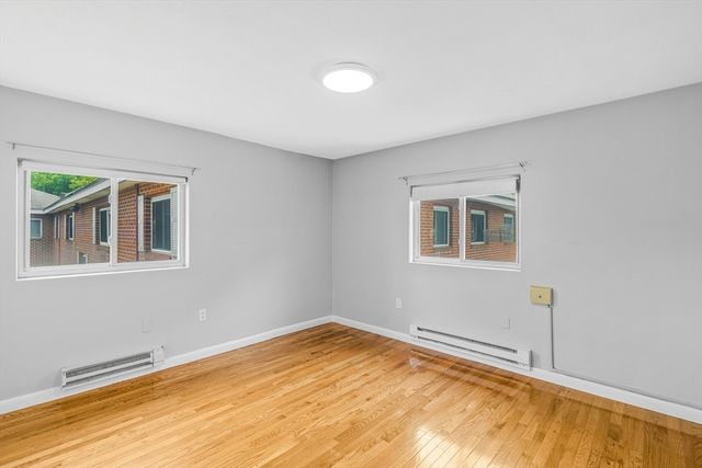 7 Glen Ave 11, Chelmsford, MA 01824
