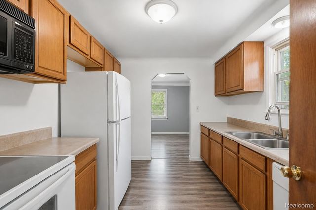 14125 Racho Boulevard, Taylor, MI 48180