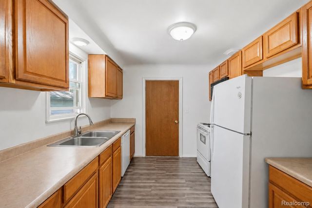 14125 Racho Boulevard, Taylor, MI 48180