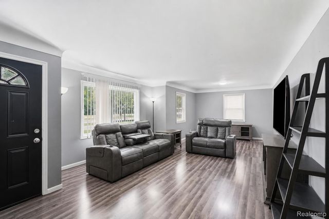 14125 Racho Boulevard, Taylor, MI 48180
