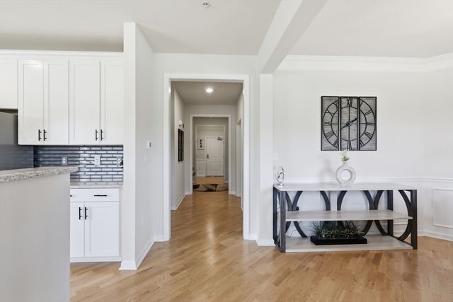 6 Overlook Dr 204, Andover, MA 01810