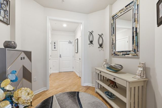 6 Overlook Dr 204, Andover, MA 01810