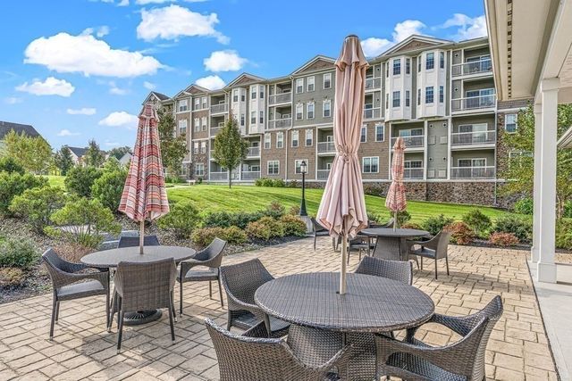 6 Overlook Dr 204, Andover, MA 01810