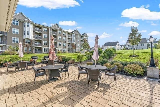 6 Overlook Dr 204, Andover, MA 01810