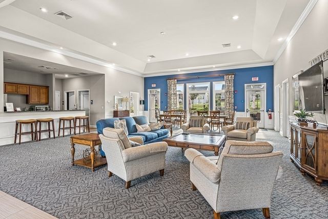 6 Overlook Dr 204, Andover, MA 01810