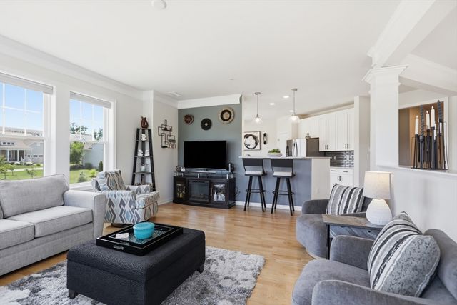 6 Overlook Dr 204, Andover, MA 01810