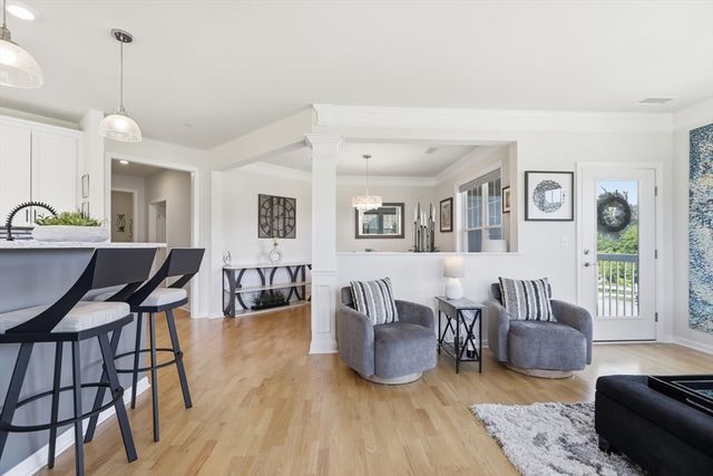 6 Overlook Dr 204, Andover, MA 01810