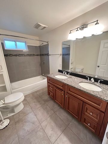 75 Marlboro Rd, Southborough, MA 01772