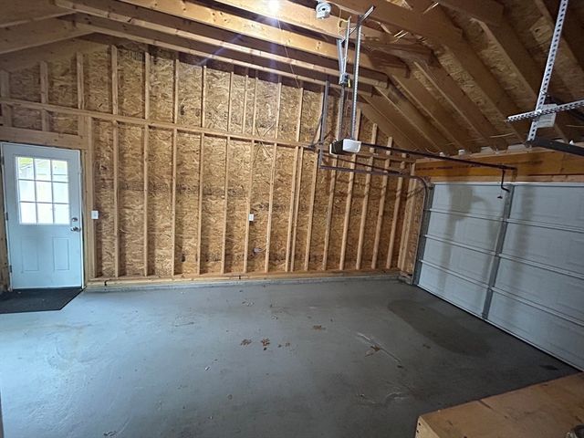 75 Marlboro Rd, Southborough, MA 01772