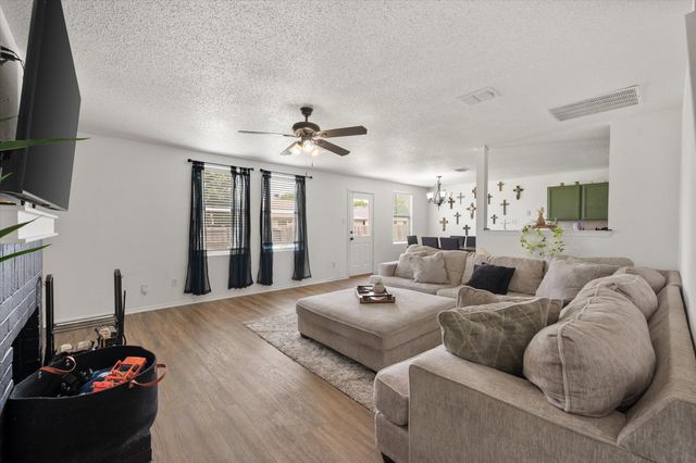 1409 Blazing Star Trail, Burleson, TX 76028