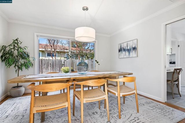 1197 Larch Ave, Moraga, CA 94556