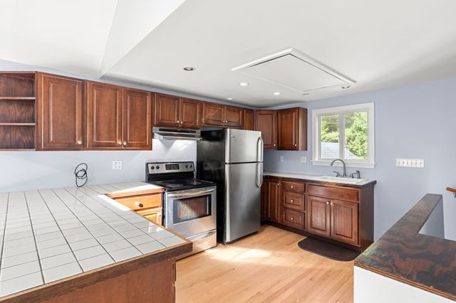 222 Sprague St, Dedham, MA 02026