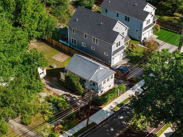 222 Sprague St, Dedham, MA 02026