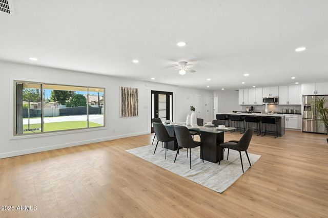 7637 N 7TH Avenue, Phoenix, AZ 85021