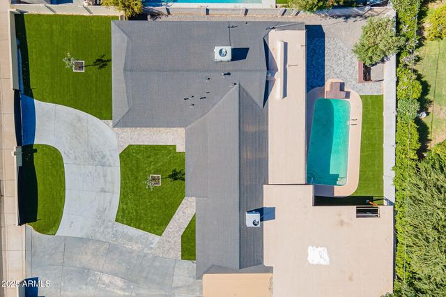 7637 N 7TH Avenue, Phoenix, AZ 85021