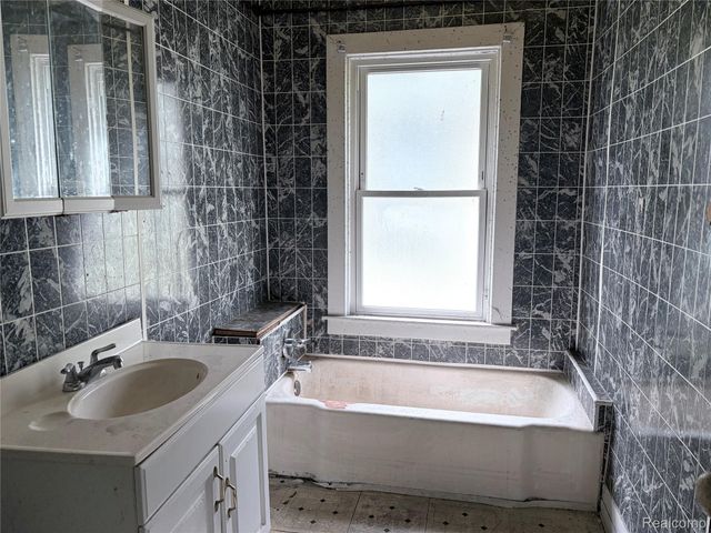 15893 Alden Street, Detroit, MI 48238