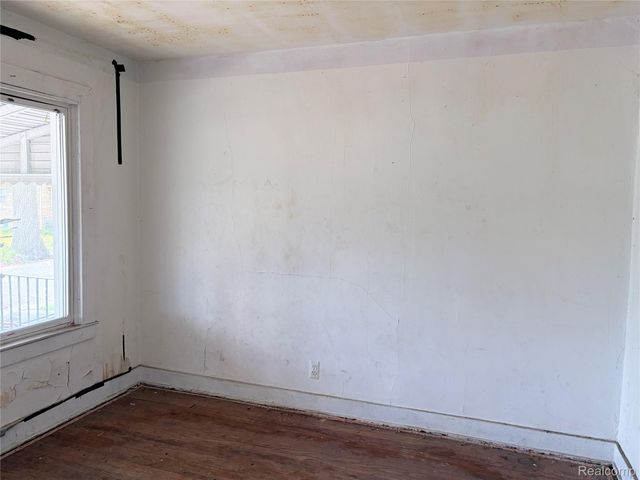 15893 Alden Street, Detroit, MI 48238