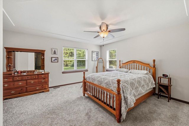2748 Gateway AVENUE, Hartford, WI 53027