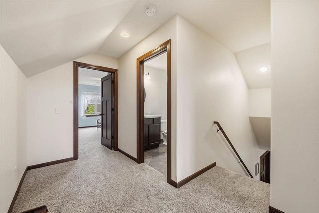 2748 Gateway AVENUE, Hartford, WI 53027