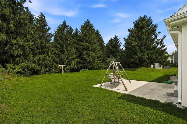 2748 Gateway AVENUE, Hartford, WI 53027