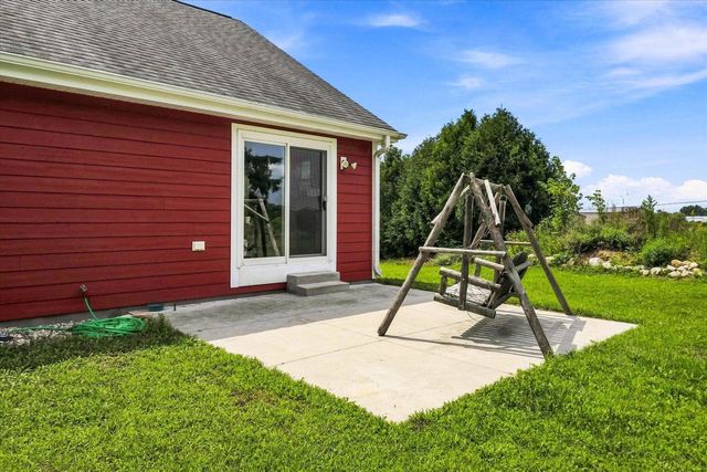 2748 Gateway AVENUE, Hartford, WI 53027