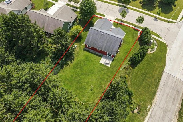 2748 Gateway AVENUE, Hartford, WI 53027