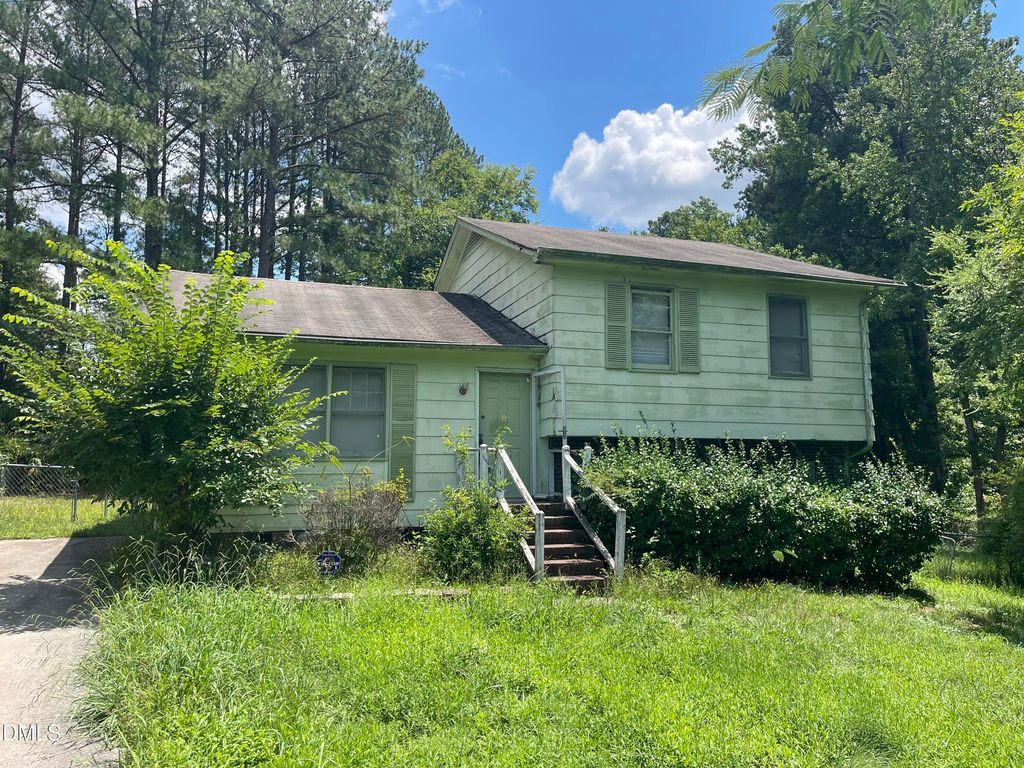 5027 Hadrian Drive, Durham, NC 27703