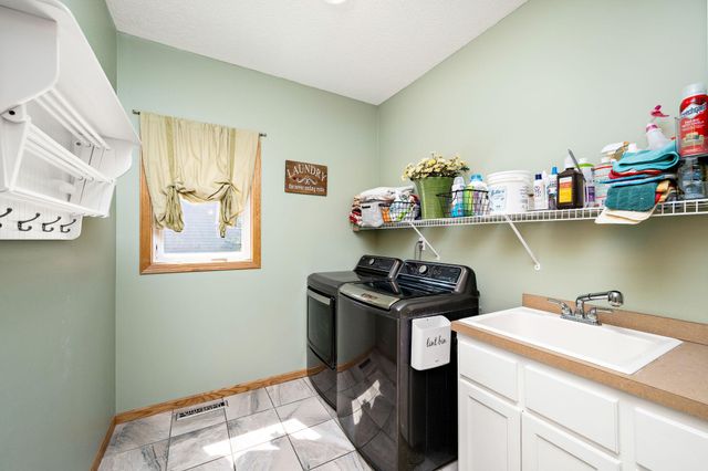 9362 Austrian Pine Avenue N, Brooklyn Park, MN 55443