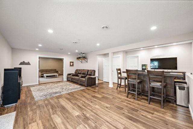 9362 Austrian Pine Avenue N, Brooklyn Park, MN 55443