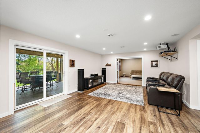 9362 Austrian Pine Avenue N, Brooklyn Park, MN 55443