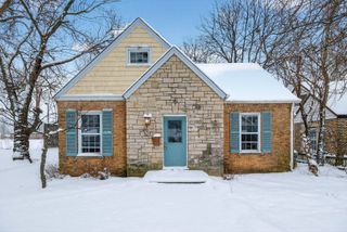 521 Deerfield Road, Deerfield, IL 60015