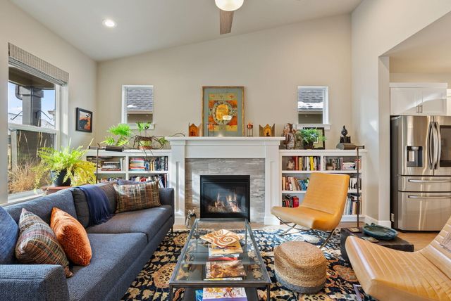 1078 E Black Butte Avenue, Sisters, OR 97759