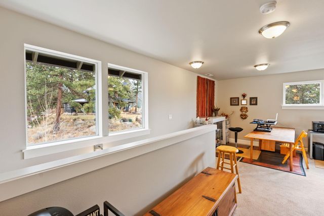 1078 E Black Butte Avenue, Sisters, OR 97759