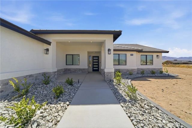 10361 Choiceana Avenue, Hesperia, CA 92345