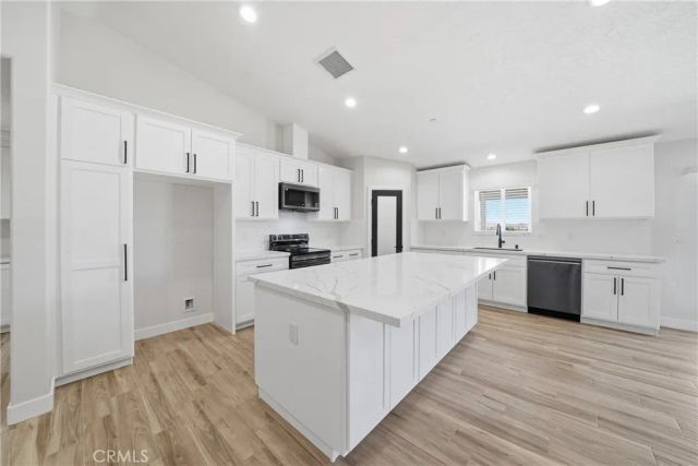 10361 Choiceana Avenue, Hesperia, CA 92345
