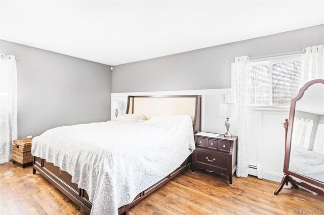 7 Mount McKinley Avenue, Farmingville, NY 11738