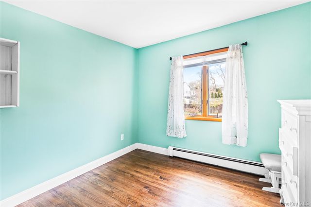 7 Mount McKinley Avenue, Farmingville, NY 11738